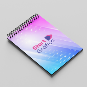 CADERNO DE ANOTAÇÕES CAPA DURA Capa Dura 10X15cm Capa colorida e miolo preto e branco Laminação: Brilho / Fosco / Holográfica Encadernação Wire-o 100 folhas pautadas